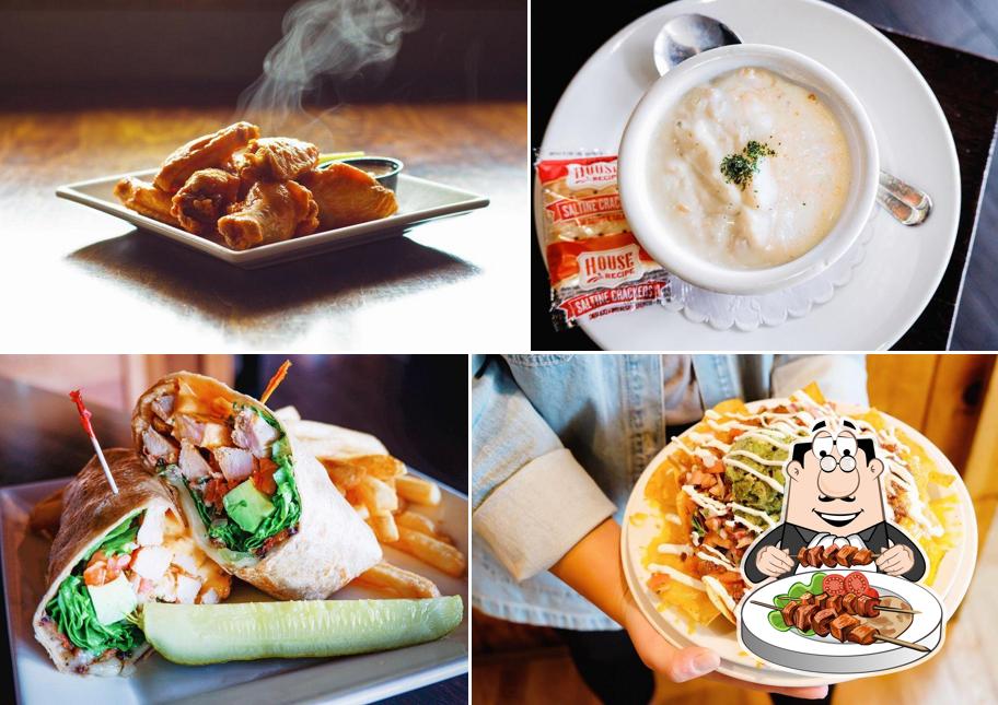Water Street Bar & Grille, 4 Robbins Pkwy in Toms River Restaurant