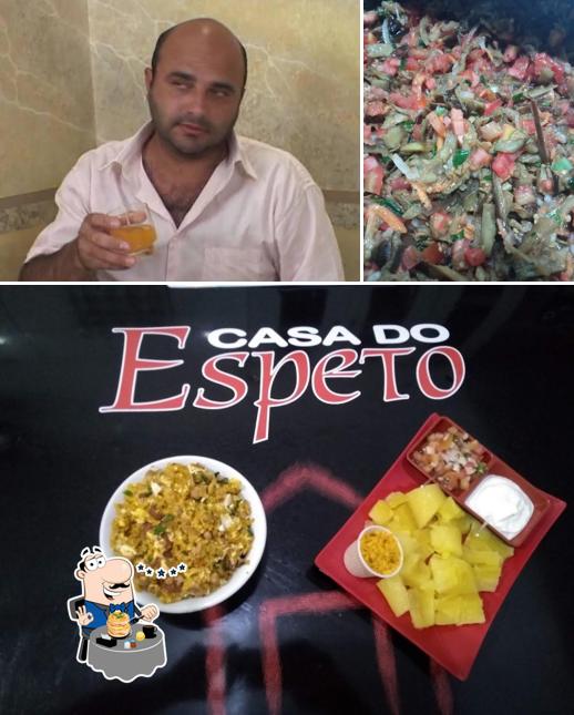 O Casa Do Espeto se destaca pelo comida e bebida
