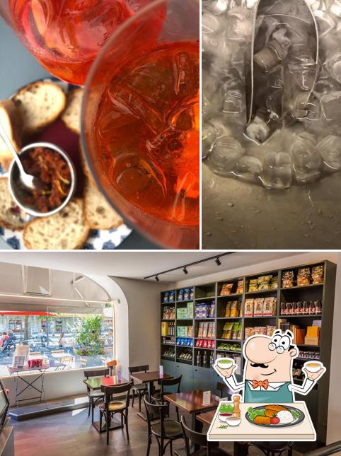 La cibo e interni del ristorante