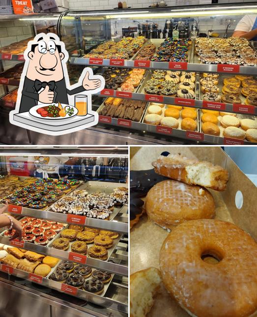 Food at Randy's Donuts - Okada Manila