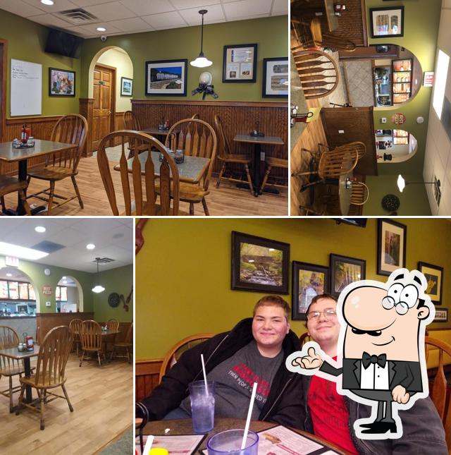 Gino's Pizza & Spaghetti House, 143 Dayton St in Beckley Restaurant