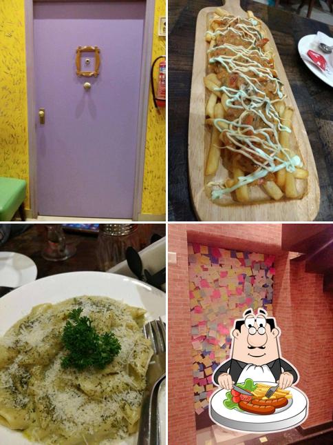 Food at F.R.I.E.N.D.S. Cafe