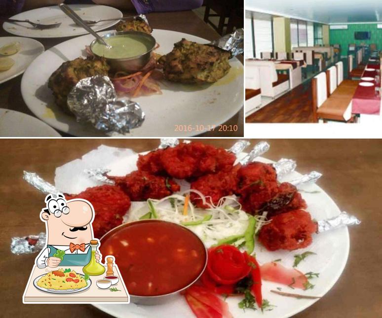 Food at Navrang Kabab corner