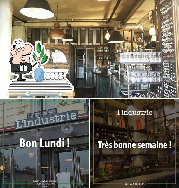 L'extérieur de L' Industrie Café