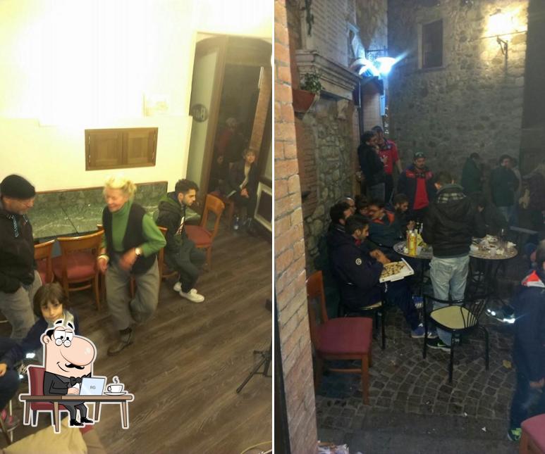 Dai un'occhiata agli interni di Borgo Antico Bar