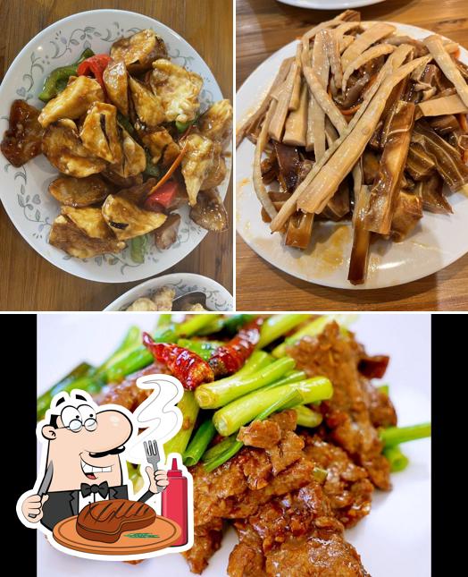 Elige un plato con carne en New China Foods Millbrae