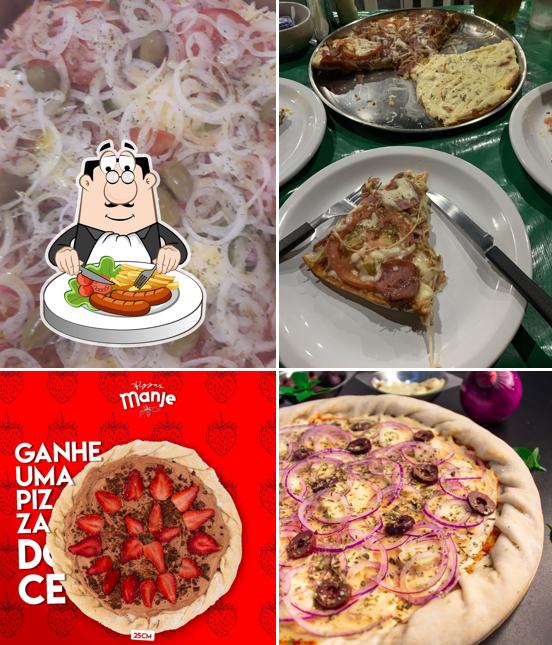 Comida em Pizzaria Manjê