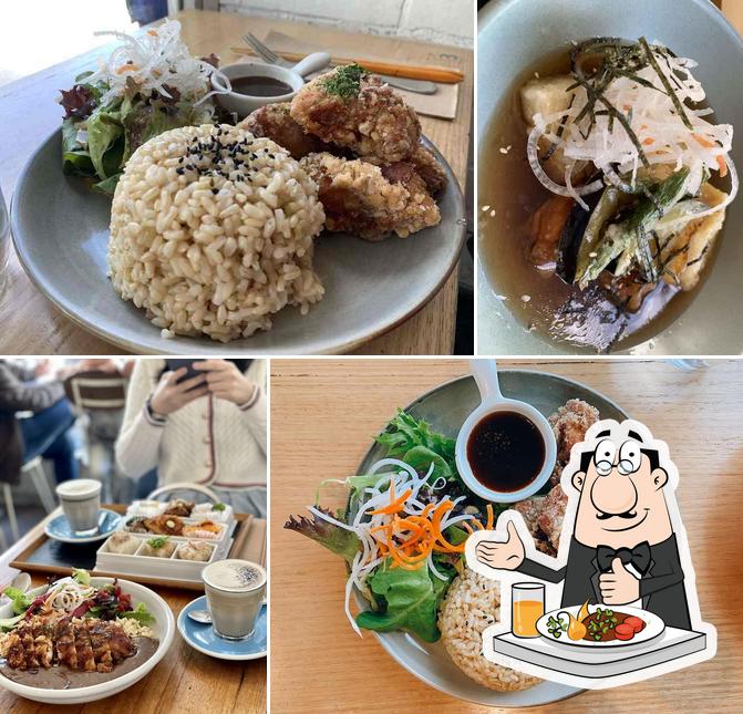 Еда в "KUU Café + Japanese kitchen."