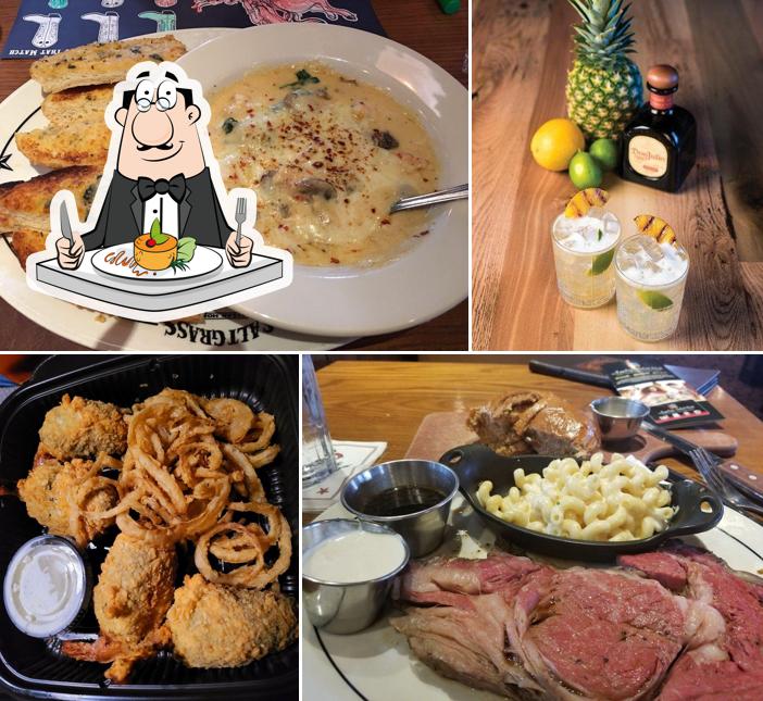 Saltgrass Steak House, 5845 Sandshell Dr in Fort Worth Restaurant