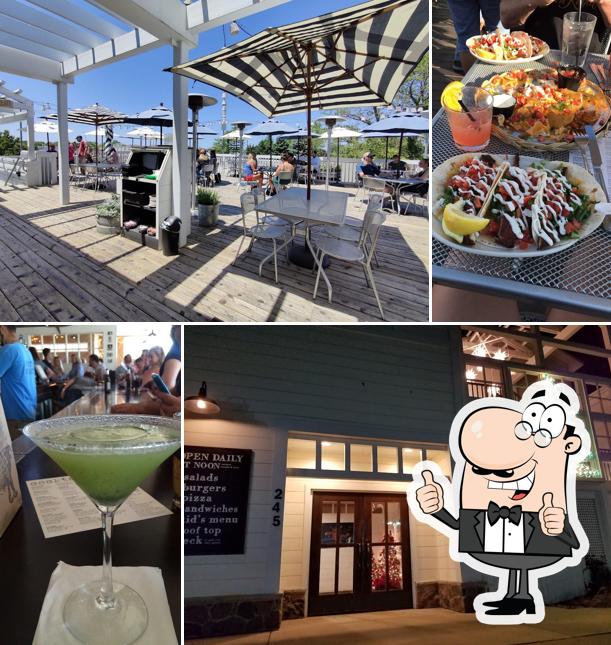 The Stray Dog Bar & Grill in New Buffalo Restaurant reviews