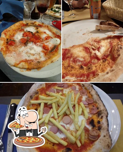 Pide una pizza en Ristorante Pizzeria L'Aragosta