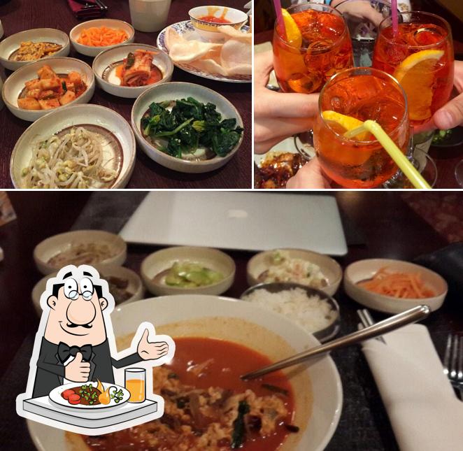 Las imágenes de comida y alcohol en Restoran Kimchi