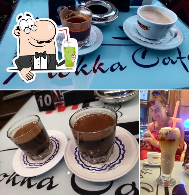 Насладитесь напитками из бара "MOKKA Cafe Hurghada"