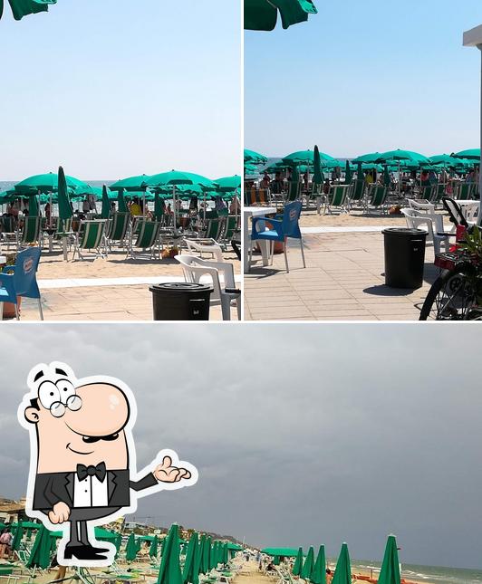 Guarda la foto che raffigura la interni e esterno di Chalet da Paoloni