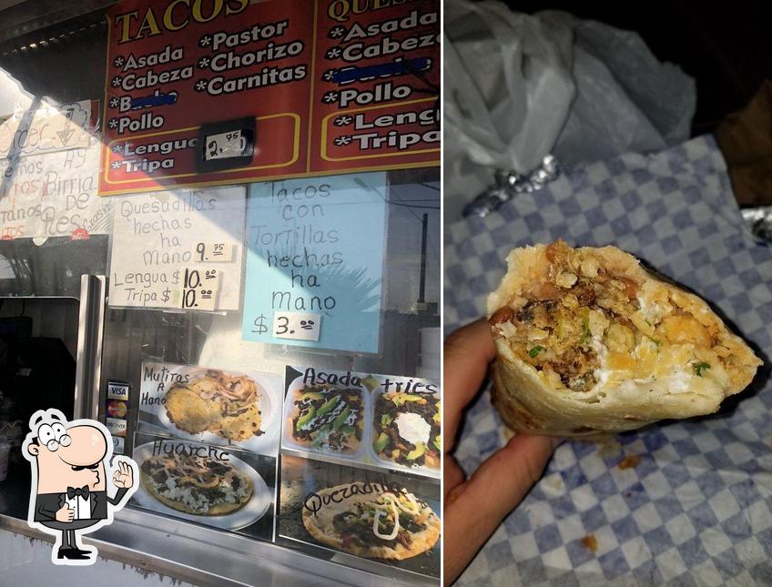 Tacos La Reyna 2 in Oxnard Restaurant menu and reviews