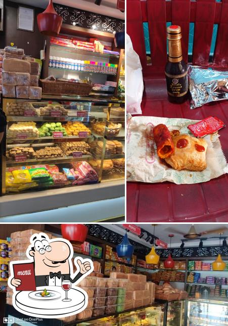 Food at Universe Bakes & aCakes