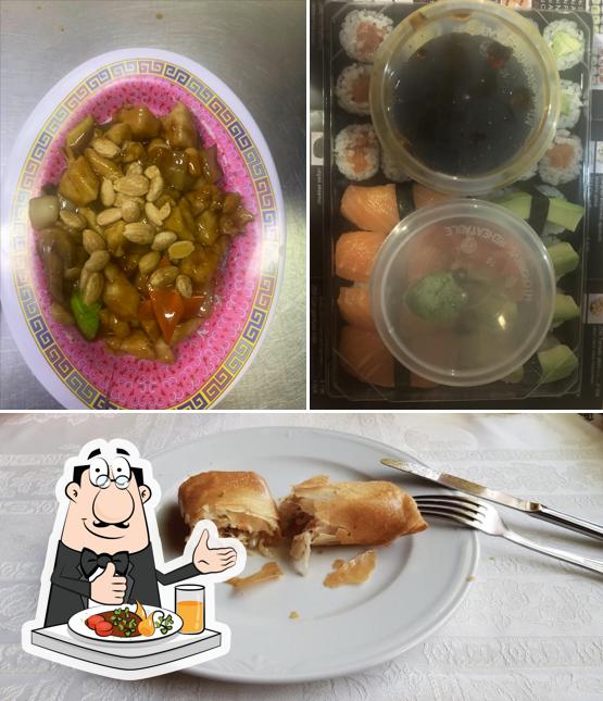 Еда в "Restaurante Chino San José"