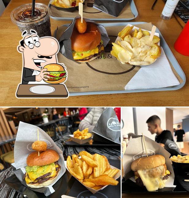 Essayez l'un des hamburgers offert par Mike & James