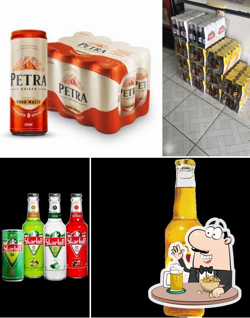 Você pode tomar um copo de cerveja leve ou escura