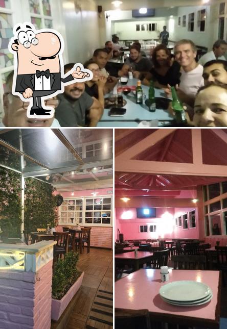 O interior do Finalmente Bistrô, Creperia e Grill