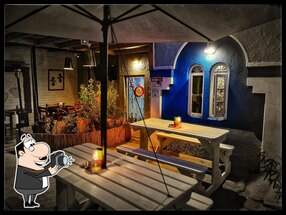 Zamani Grill (Smallest Bar on Route 62)