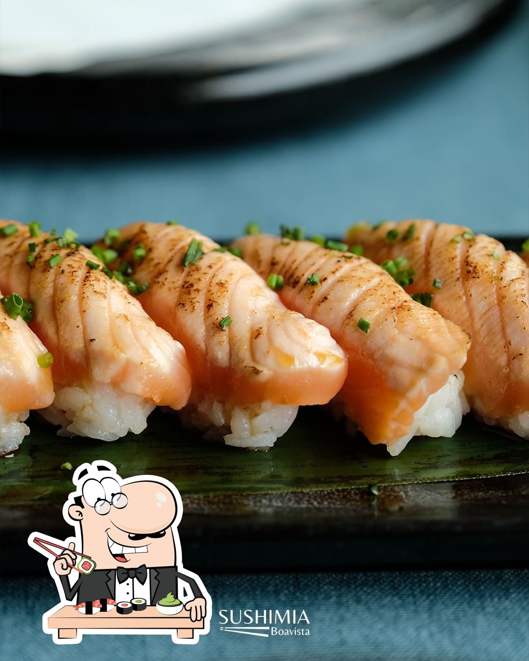 Rolos de sushi são disponibilizados no Sushimia Boavista.