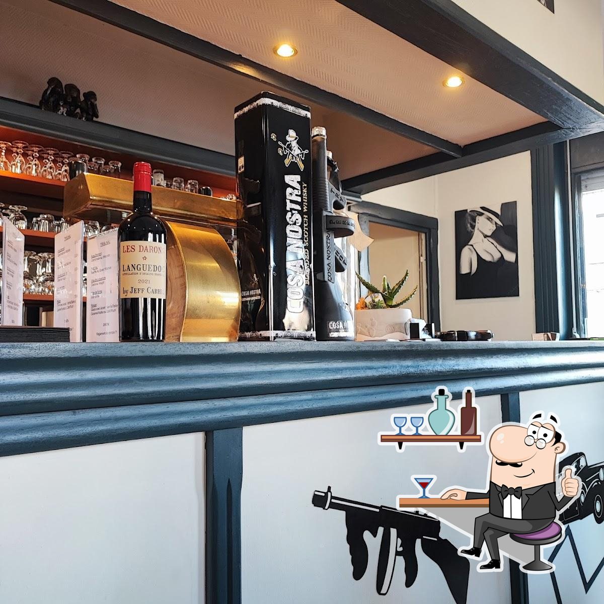 Découvrez l'intérieur de AL CARBONE.