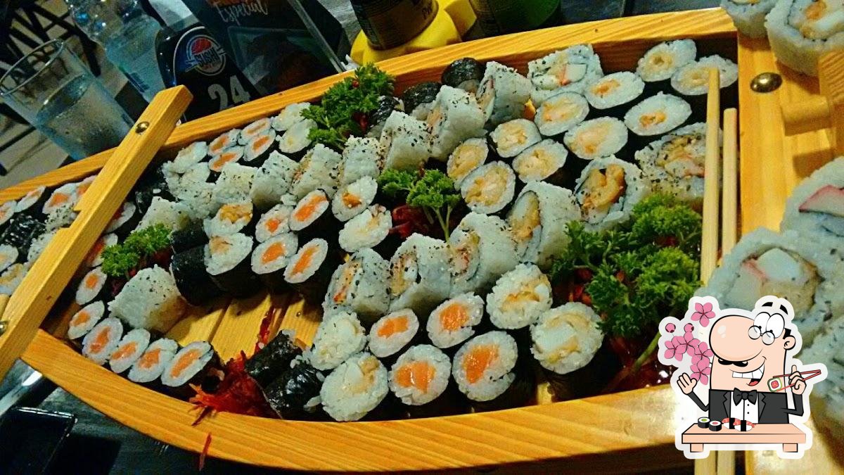 Presenteie-se com sushi no Sushi Ponta Negra.
