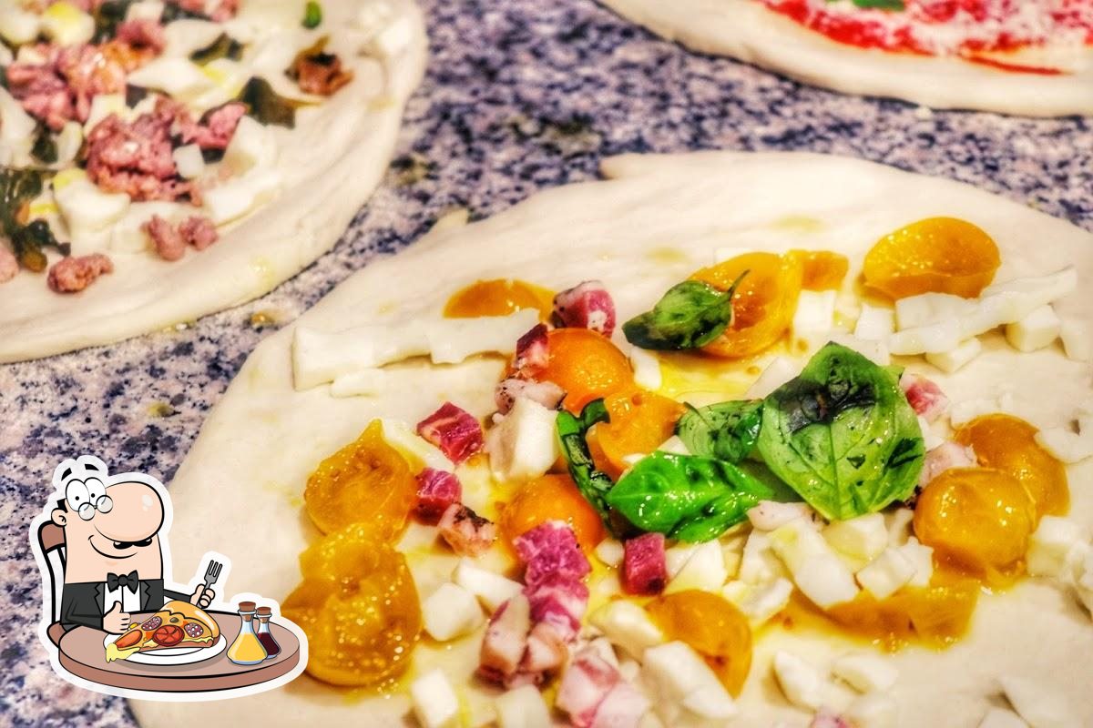 Prenditi una pizza a Pizzaportafoglio & Fessarie.