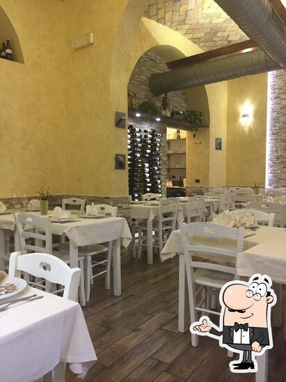 Siediti a un tavolo di Le Virtù in Tavola.