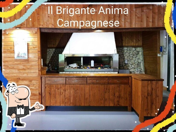 Siediti a un tavolo di Il Brigante Anima Campagnese.