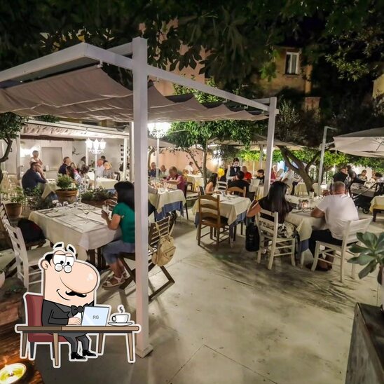 Dai un'occhiata agli interni di Ristorante White Lerici.