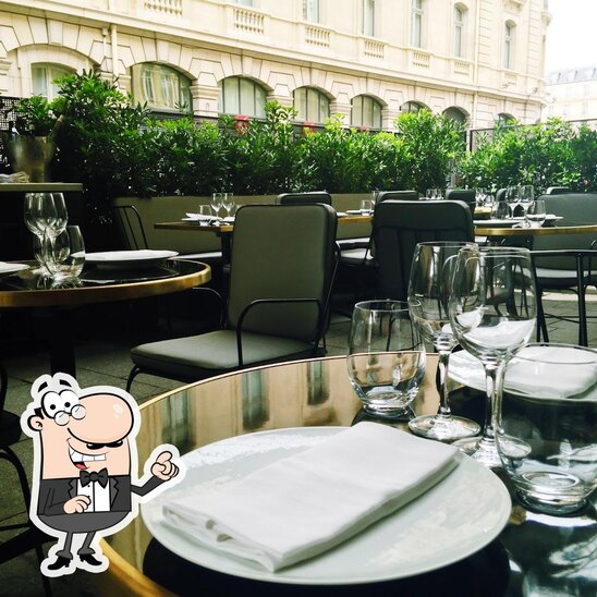 L'intérieur de Brasserie Lazare Paris.