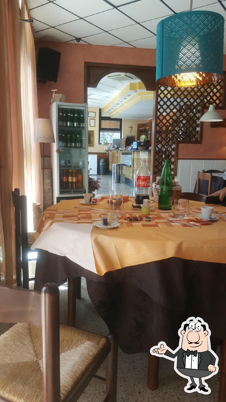 Gli interni di RISTORANTE DUE LUPI.