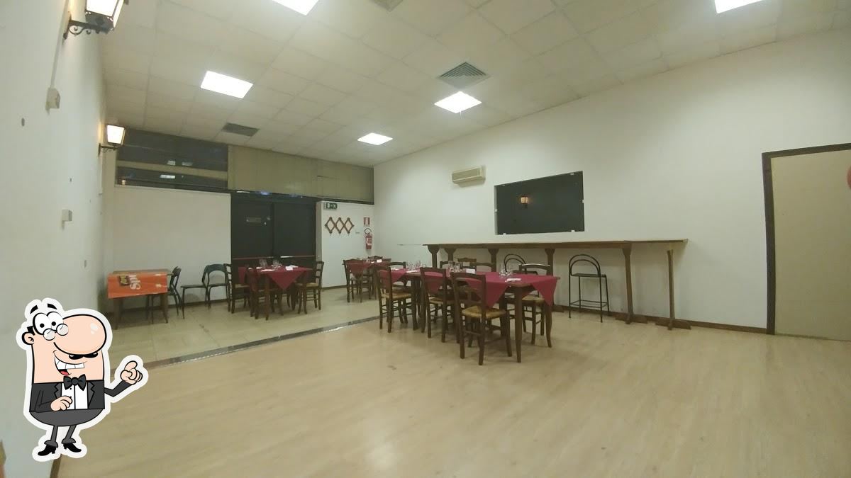 Dai un'occhiata agli interni di Bar Pol Madonnina.