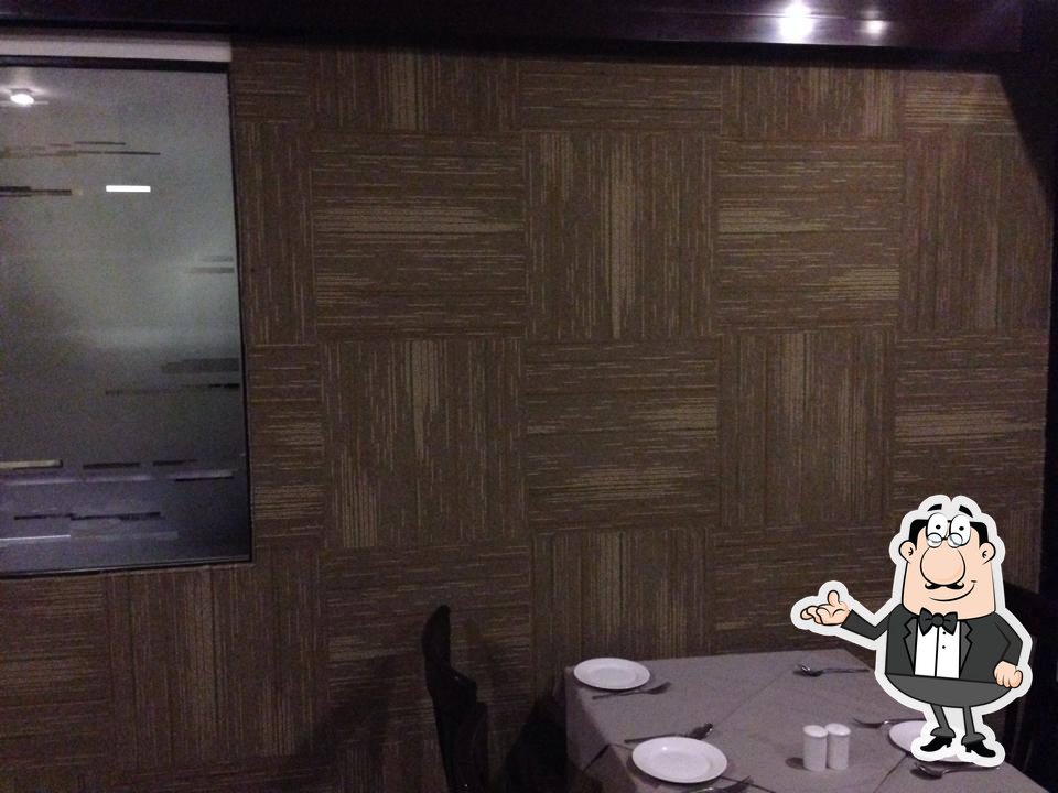 Take a seat at one of the tables at Spice N Ice.