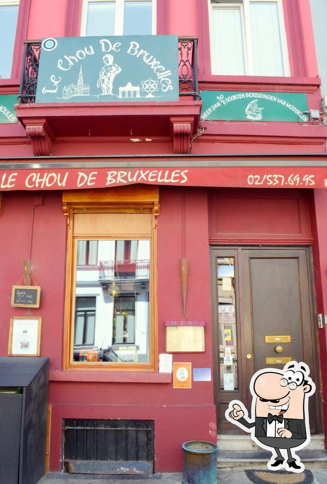 Installez-vous à l'une des tables de Le Chou de Bruxelles.
