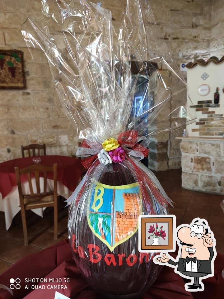 Gli interni di La Baronia - Ristorante Pizzeria. Gli interni di La Baronia - Ristorante Pizzeria.