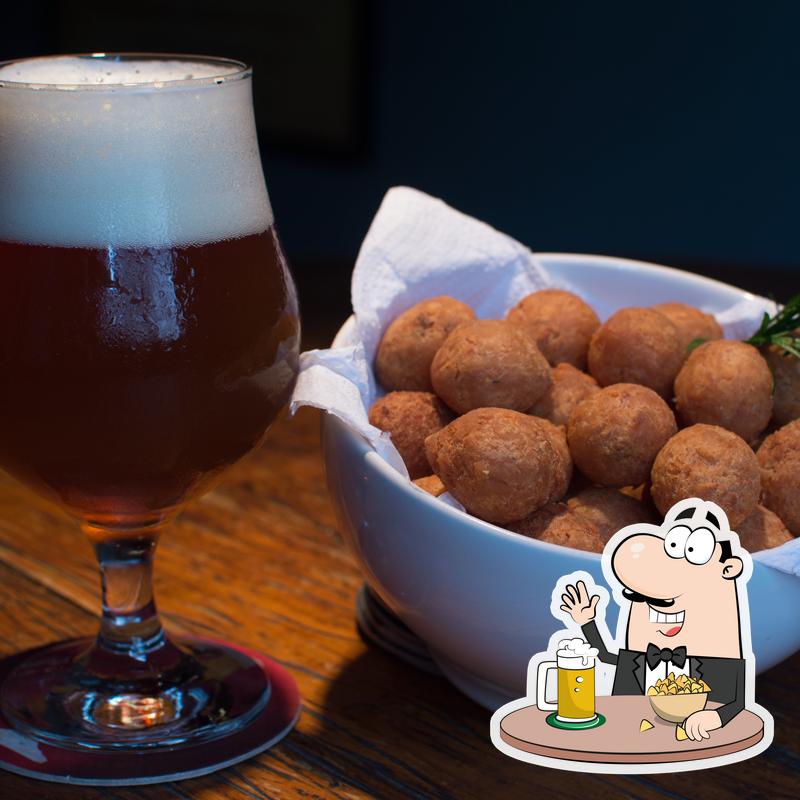 Tome uma cerveja com seu jantar.