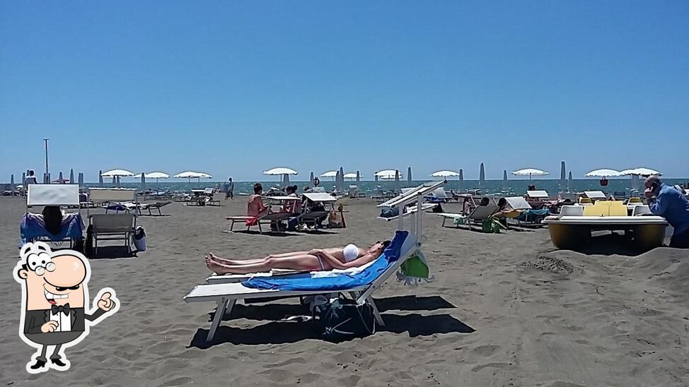 Gli interni di Levante - Stabilimento e Ristorante.