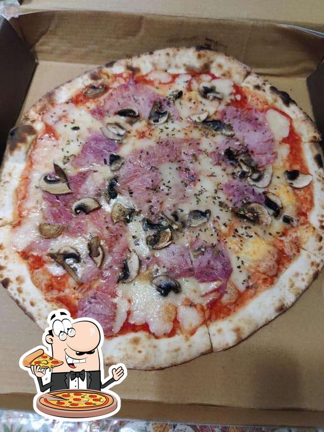 Pick pizza at La Piazza - Hyatt Regency.