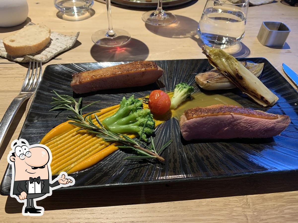 L'intérieur de Le Poisson d'Or.
