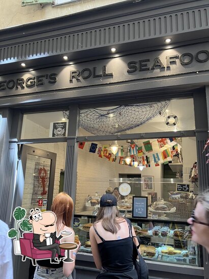 L'intérieur de George’s Roll Seafood.