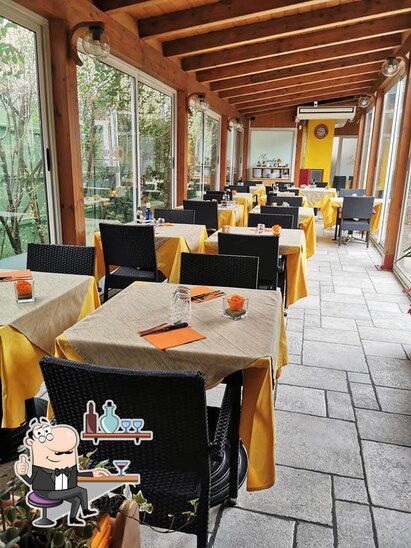 Dai un'occhiata agli interni di "Al Giardino" Ristorante Pizzeria.