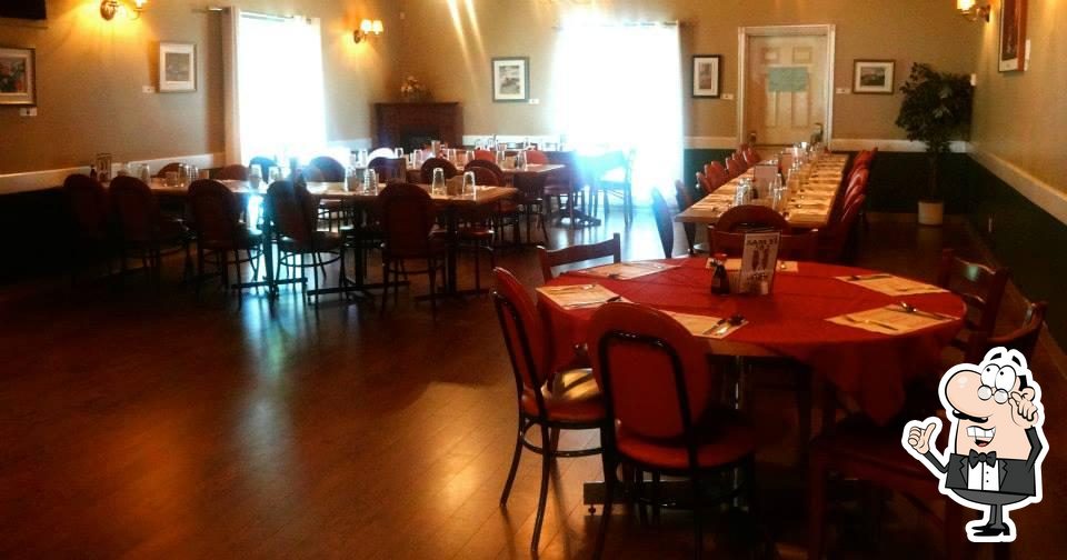 Installez-vous à l'une des tables de Restaurant Samyi.