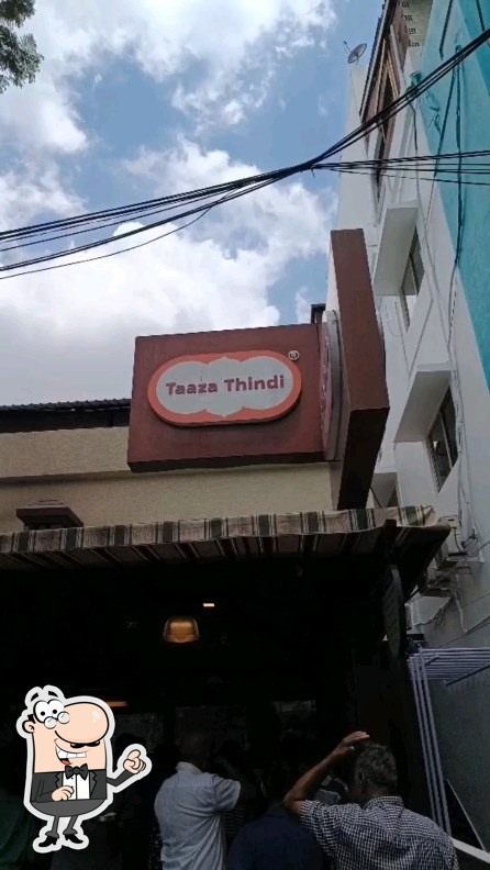 The interior of Taaza Thindi.