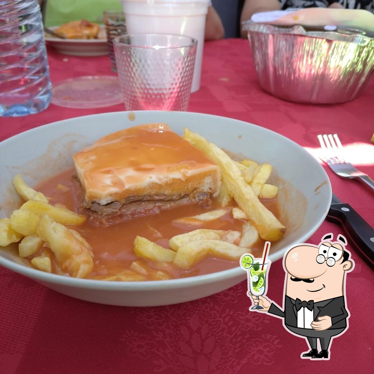 Você pode desfrutar de uma bebida do menu.