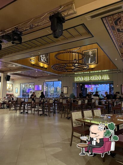 L'intérieur de Hard rock caffe.