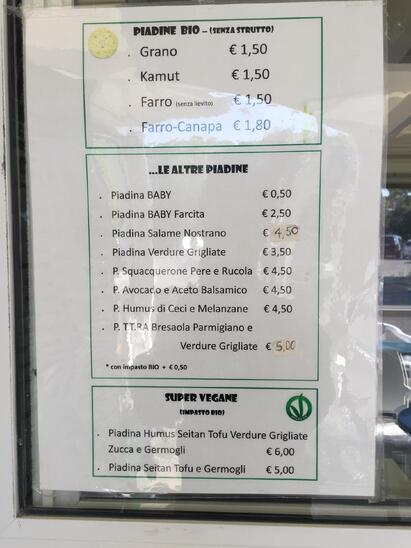 Curiosa tra il menu di Piadina Più Bioristoro.