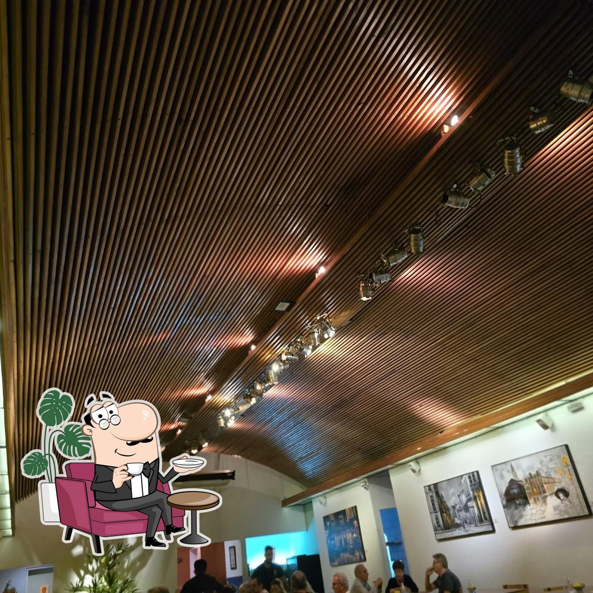 Sente em uma das mesas no Restaurante Mestiço.
